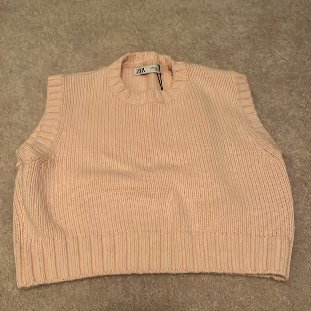 Zara Cropped Light Pink Vest
